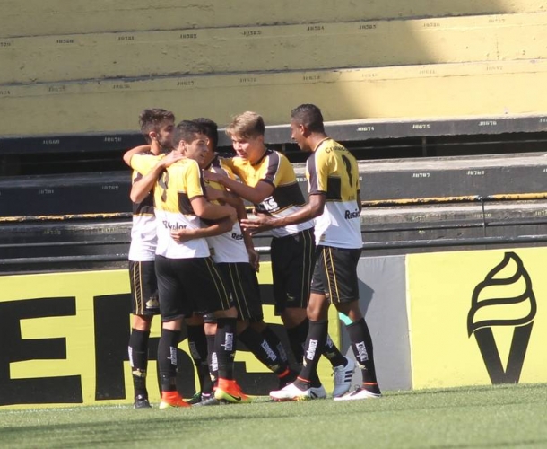 Sub-20 joga por liderança no Estadual