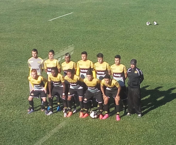 Sub-20 perde invencibilidade