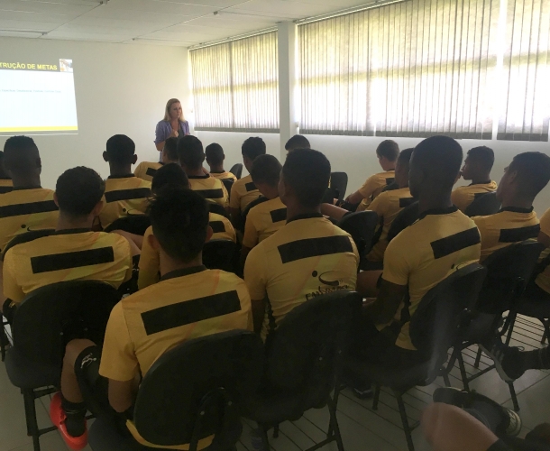 Sub-20 realiza atividade extracampo