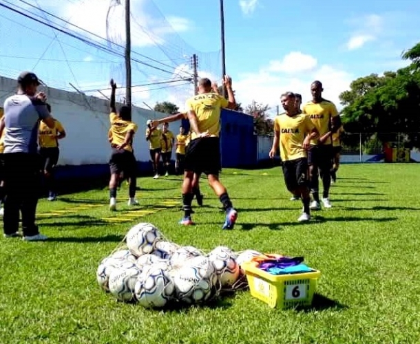 Sub-20 treina em São Carlos