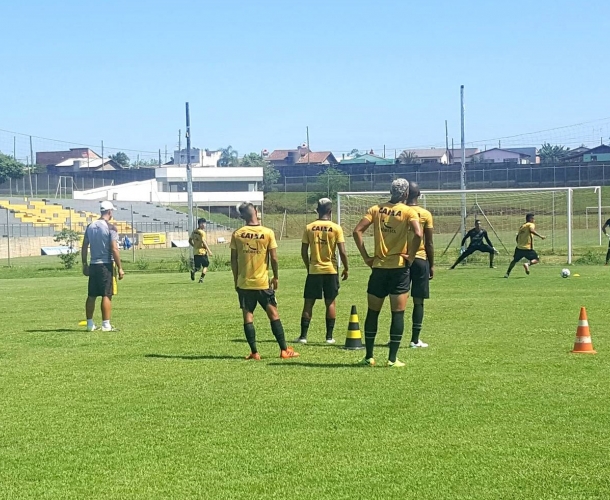 Sub-20 treina no CT antes da Copa SP