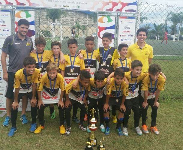 Sub-11 do Tigre fatura título invicto