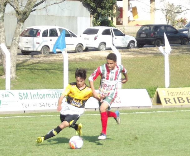 Sub-15 do Tigre enfrenta a FME Içara no Estadual