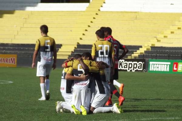 Sub-17 do Criciúma supera o Joinville 