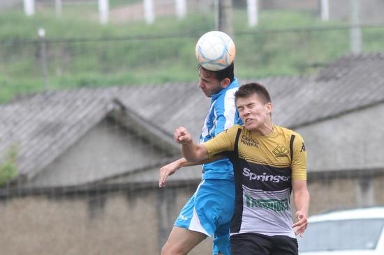 Sub-17 empata em jogo treino