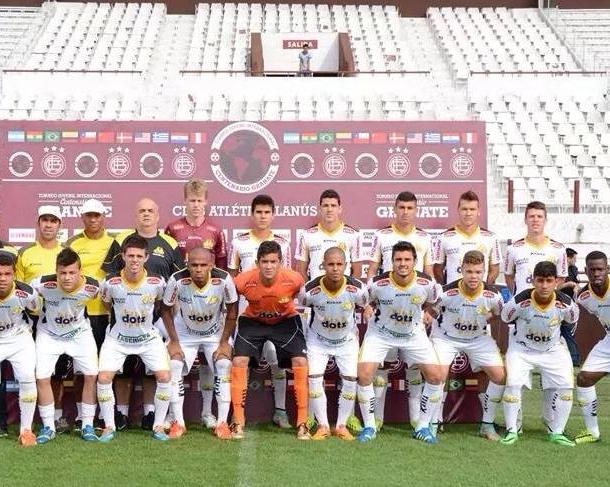 Sub-18 conquista o Torneio Internacional
