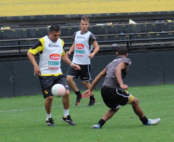 Sub-20 do Tigre disputa o título catarinense