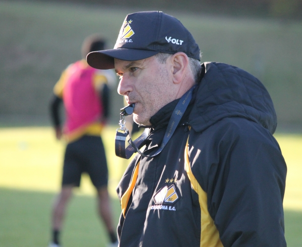 Tencati faz treino tático no CT
