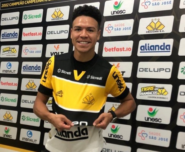 Tigre apresenta oficialmente Marquinhos Gabriel 