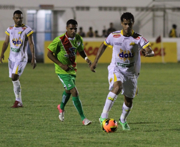 Tigre empata em Pernambuco