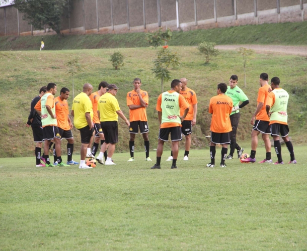 Tigre encara o Internacional