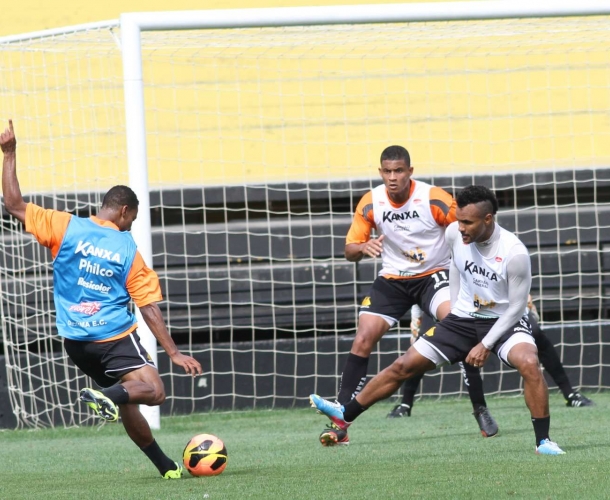 Criciúma faz treino forte no HH