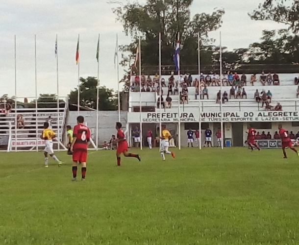 Tigre goleia na estreia da Efipan