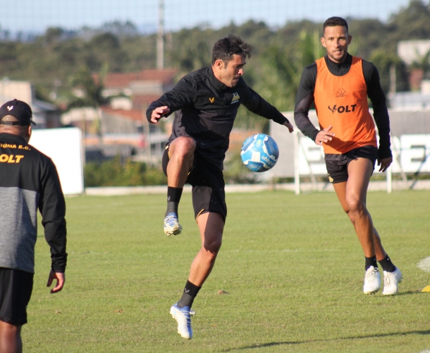 Tigre inicia a semana de trabalho