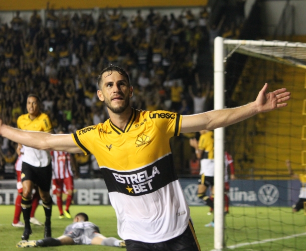 Tigre vence o Atlético Catarinense e entra no G4