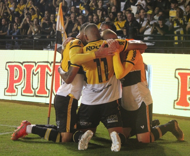 Tigre vence o Avaí no Majestoso e segue 100%