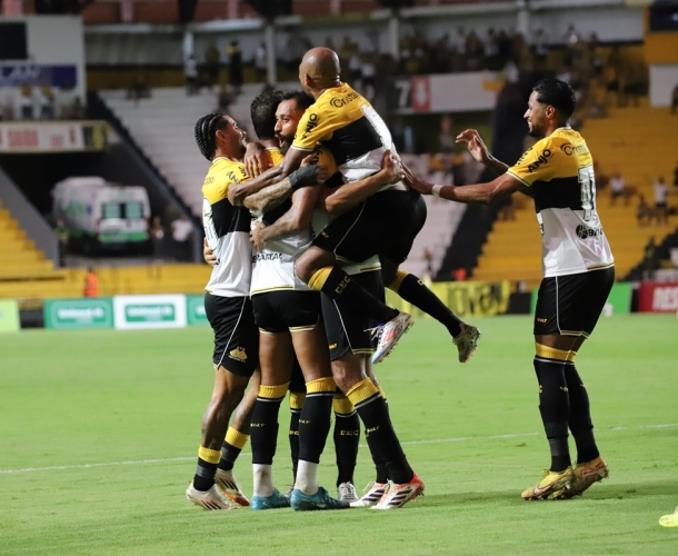 Tigre vence o Avaí no Majestoso