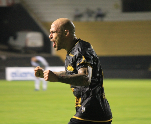 Tigre vence o São José e retorna ao G4