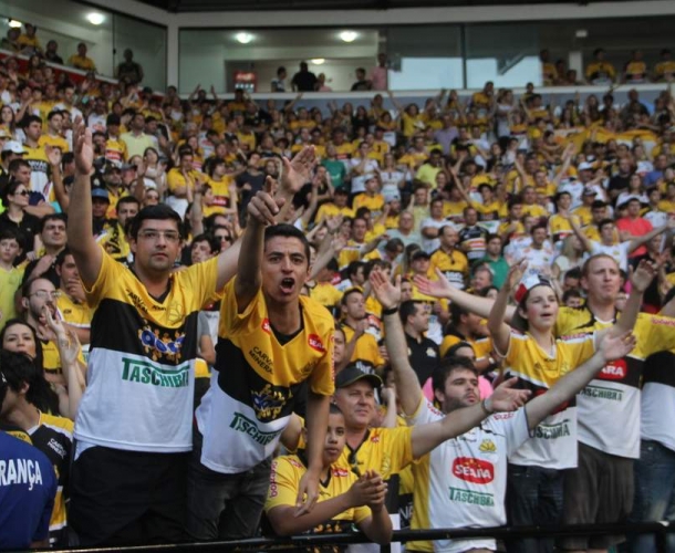 Torcida empurra Tigre para nova vitória