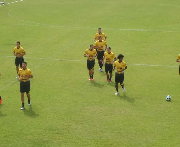 Treinamento intenso no CT