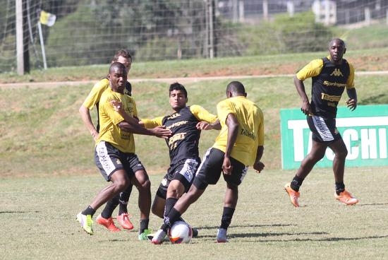 Treino tático para ajustar o time