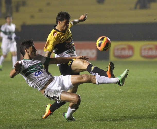 VÍDEO: Bastidores de Tigre x Coritiba