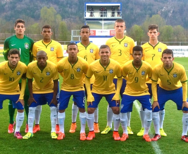 Zagueiro do Tigre participa de vitória brasileira