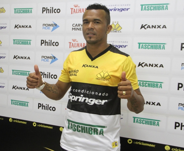 Zé Carlos pronto para jogar pelo Tigre