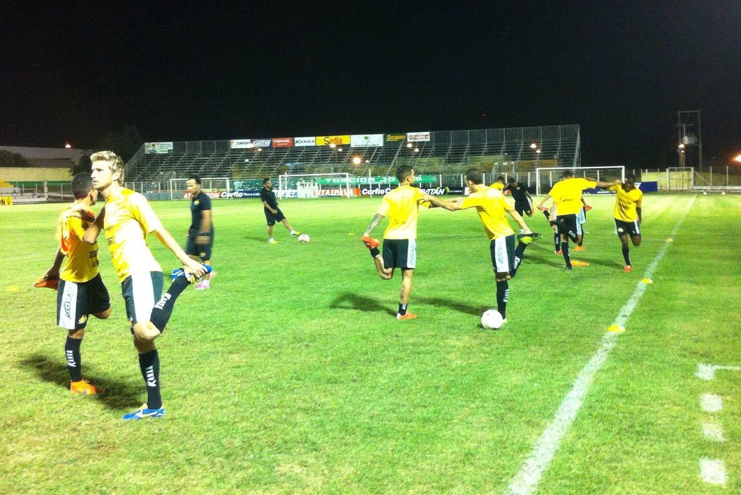 Criciúma enfrenta o Luverdense