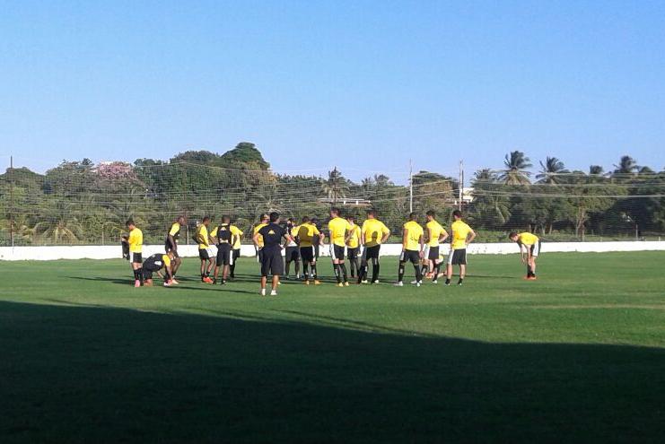 Criciúma faz duelo com o Ceará