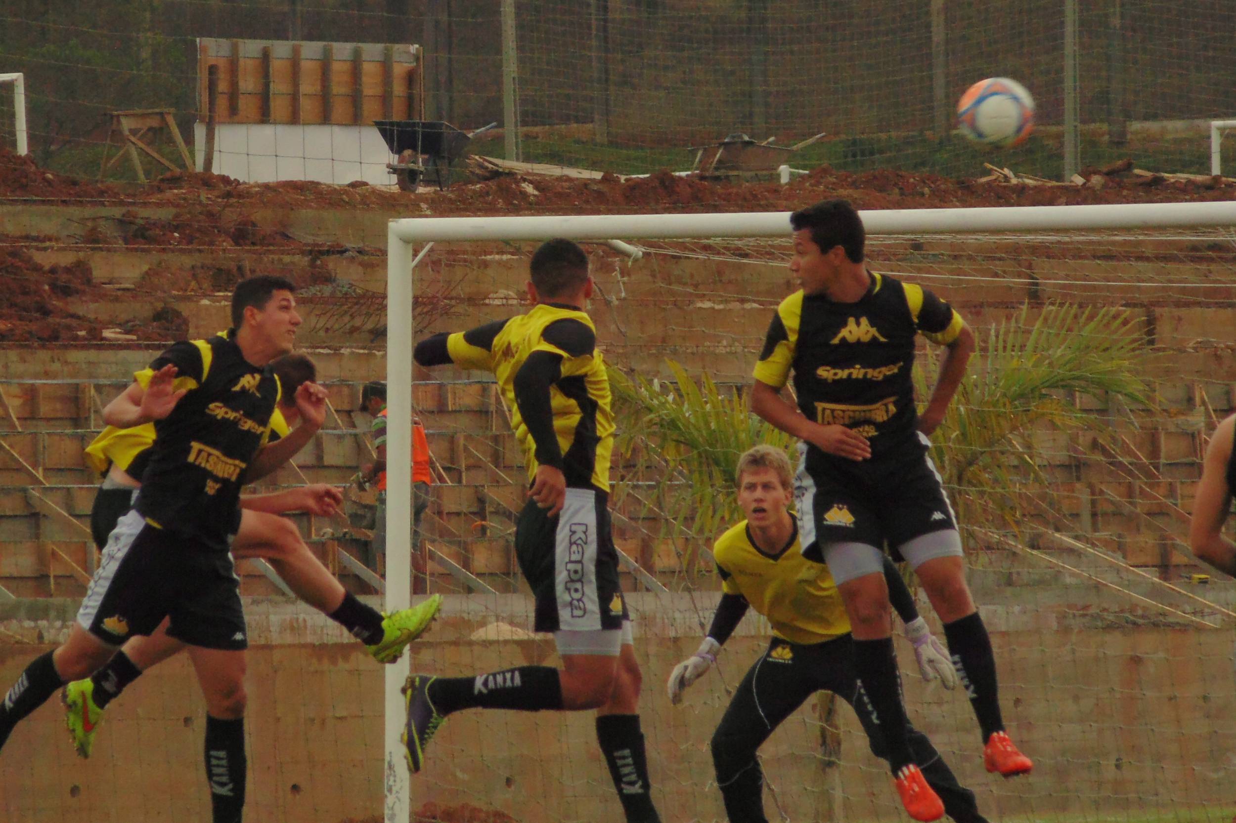 Base enfrenta o Atlético de Ibirama no Catarinense 