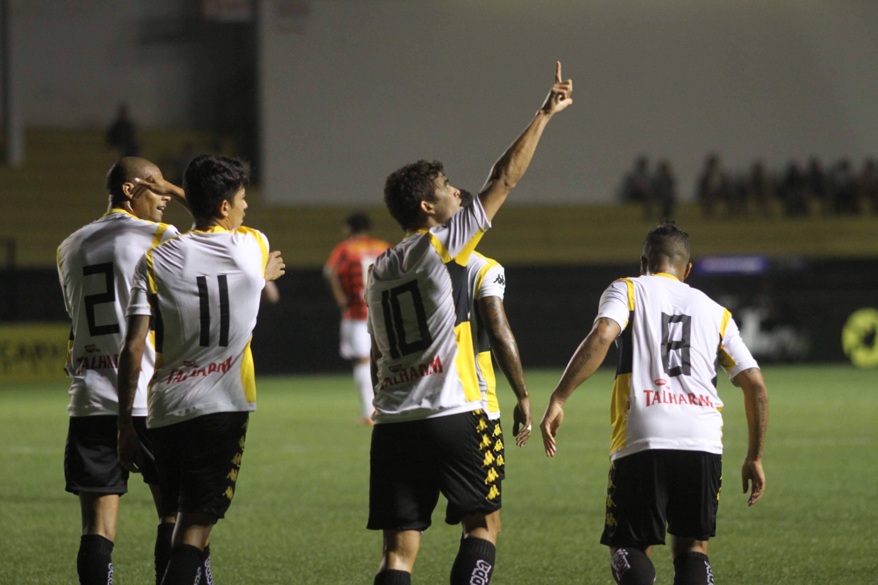 Criciúma supera o Oeste (SP) no Majestoso