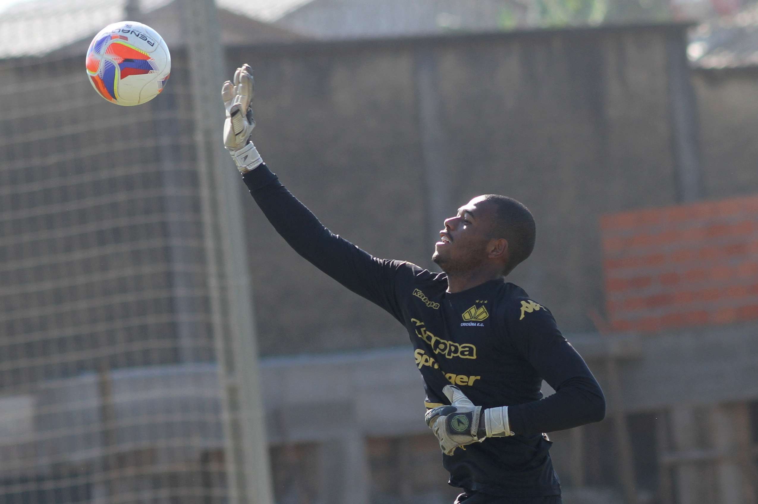 Tigre realiza treino técnico e de força
