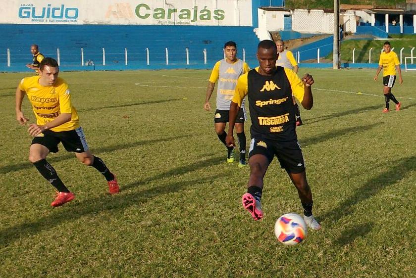 Tigre realiza treino em Maceió