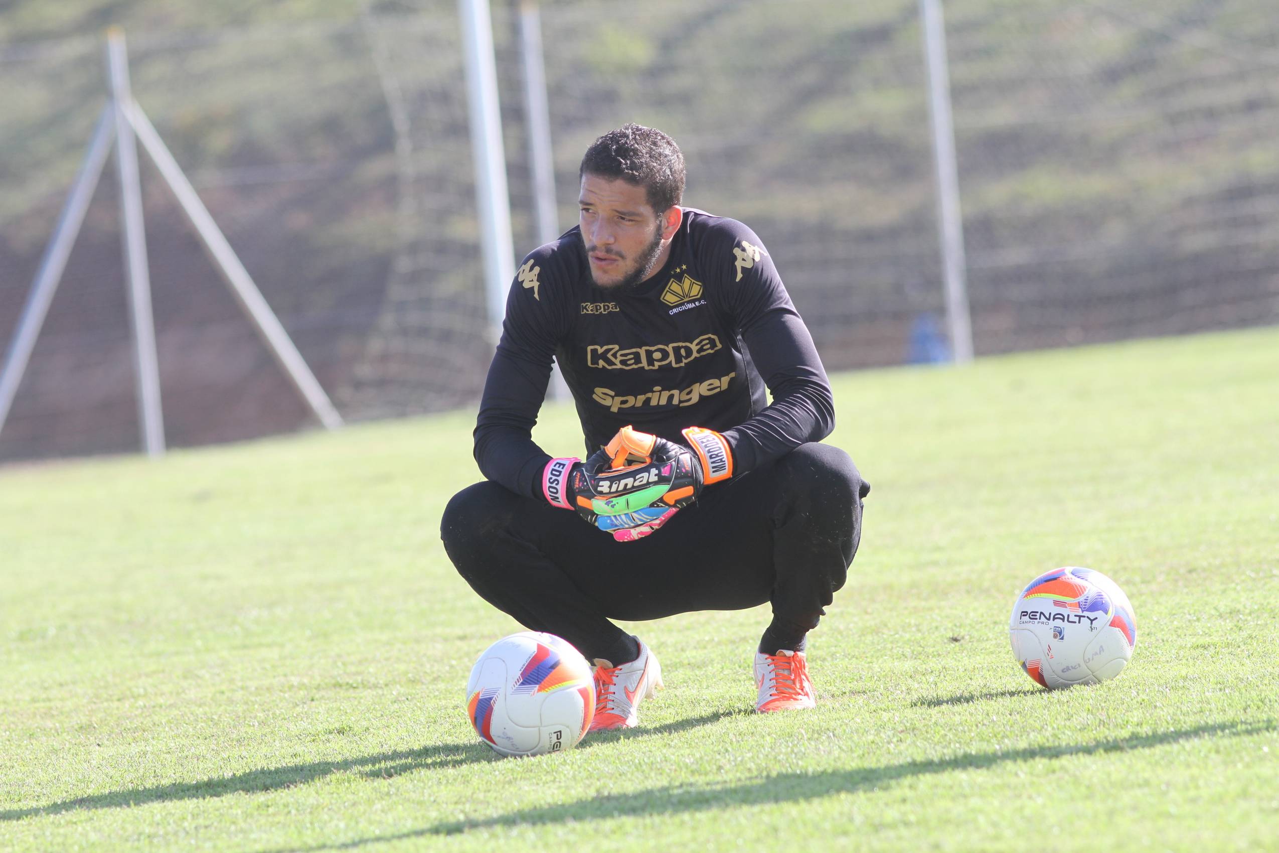 Atletas do Tigre fazem trabalho físico