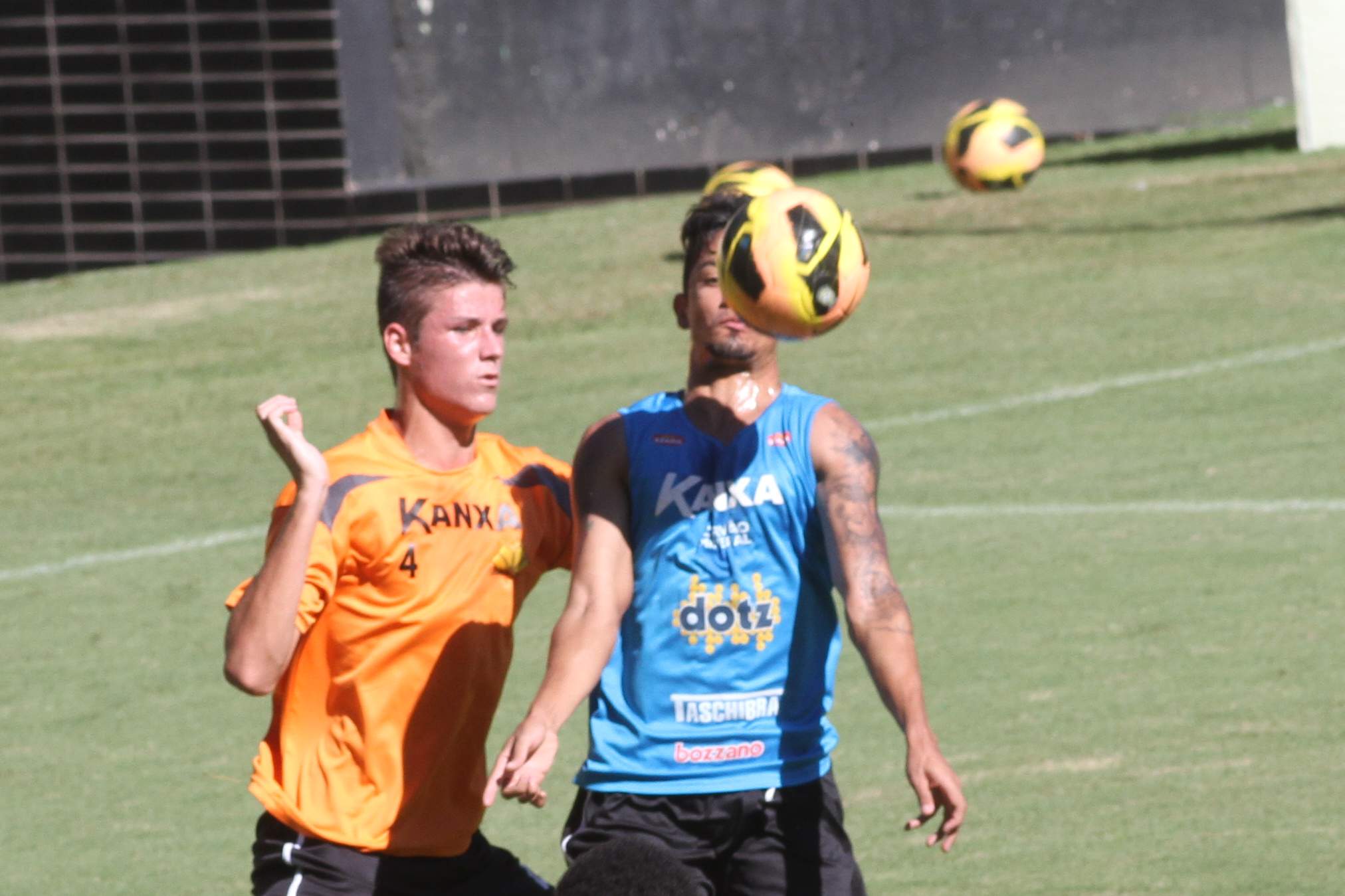 Profissional e Sub-20 treinam no HH