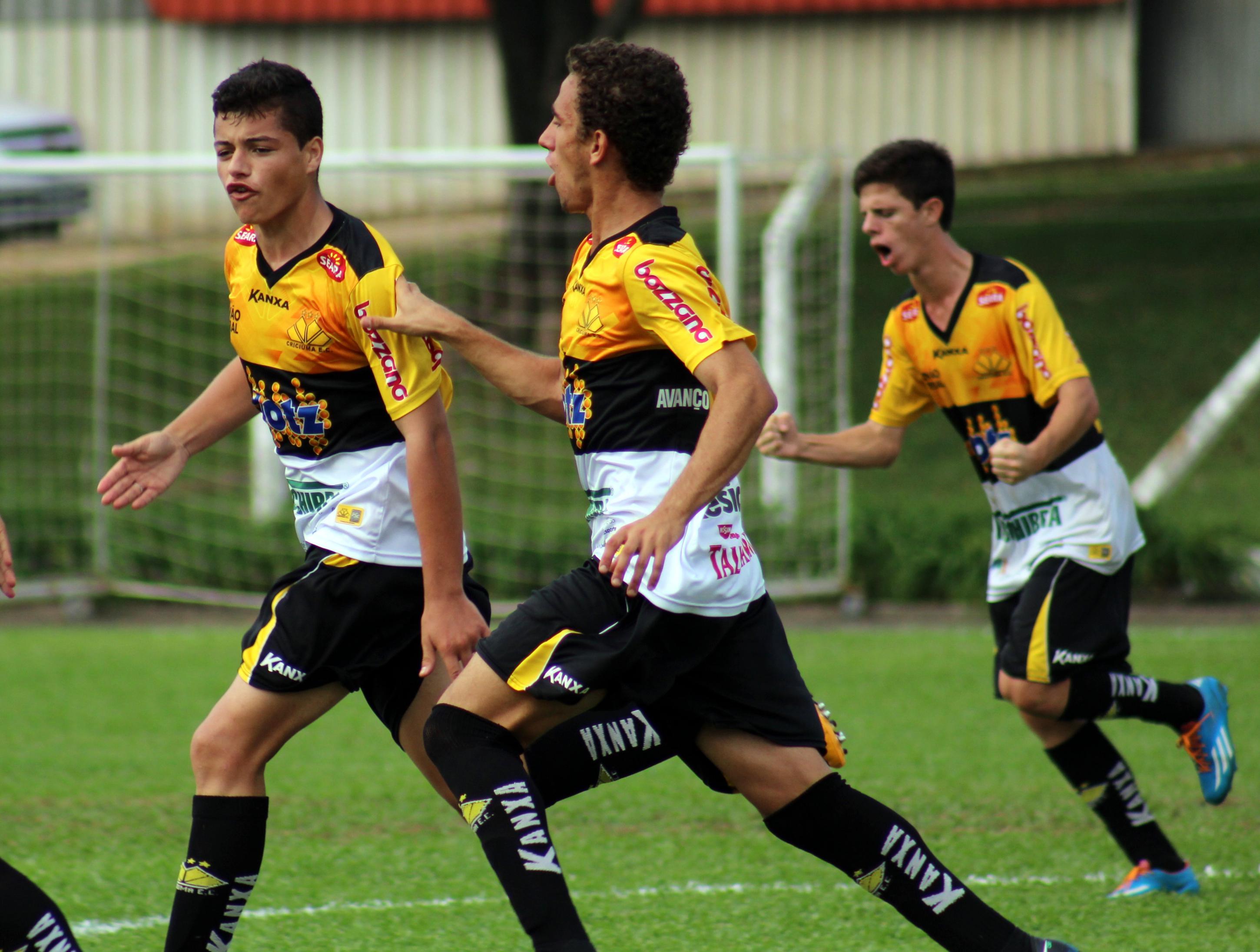 Sub-17 do Tigre vence a segunda no Catarinense