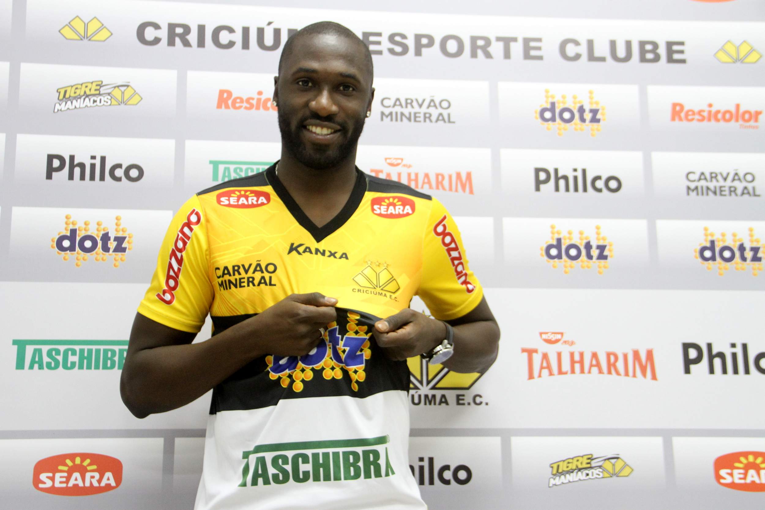 Rodrigo Souza reforça o Criciúma