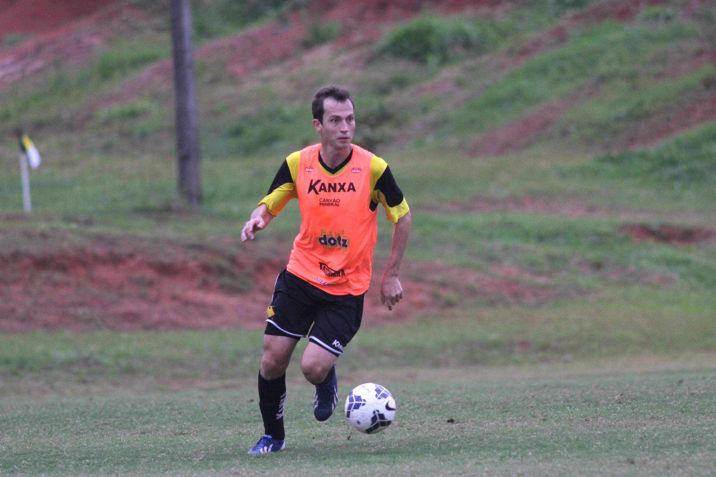 Martinez feliz com a estreia no Tigre