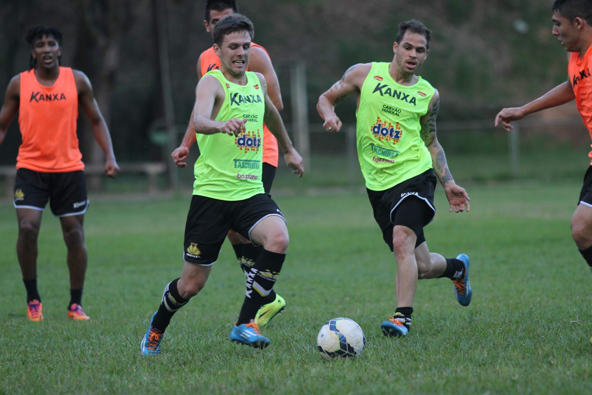 Último treino antes de encarar o Atlético