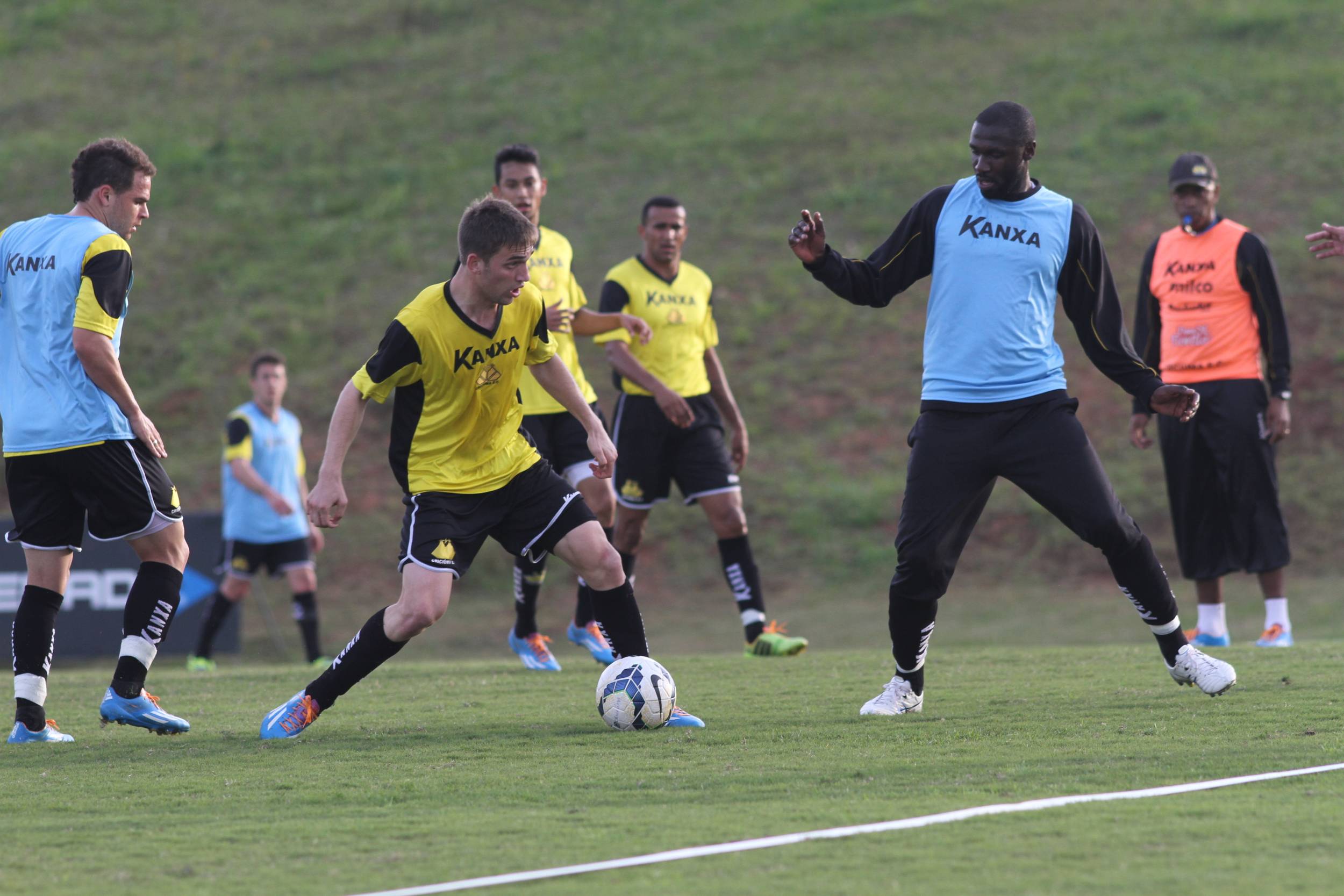 Tigre realiza treinamento tático no CT