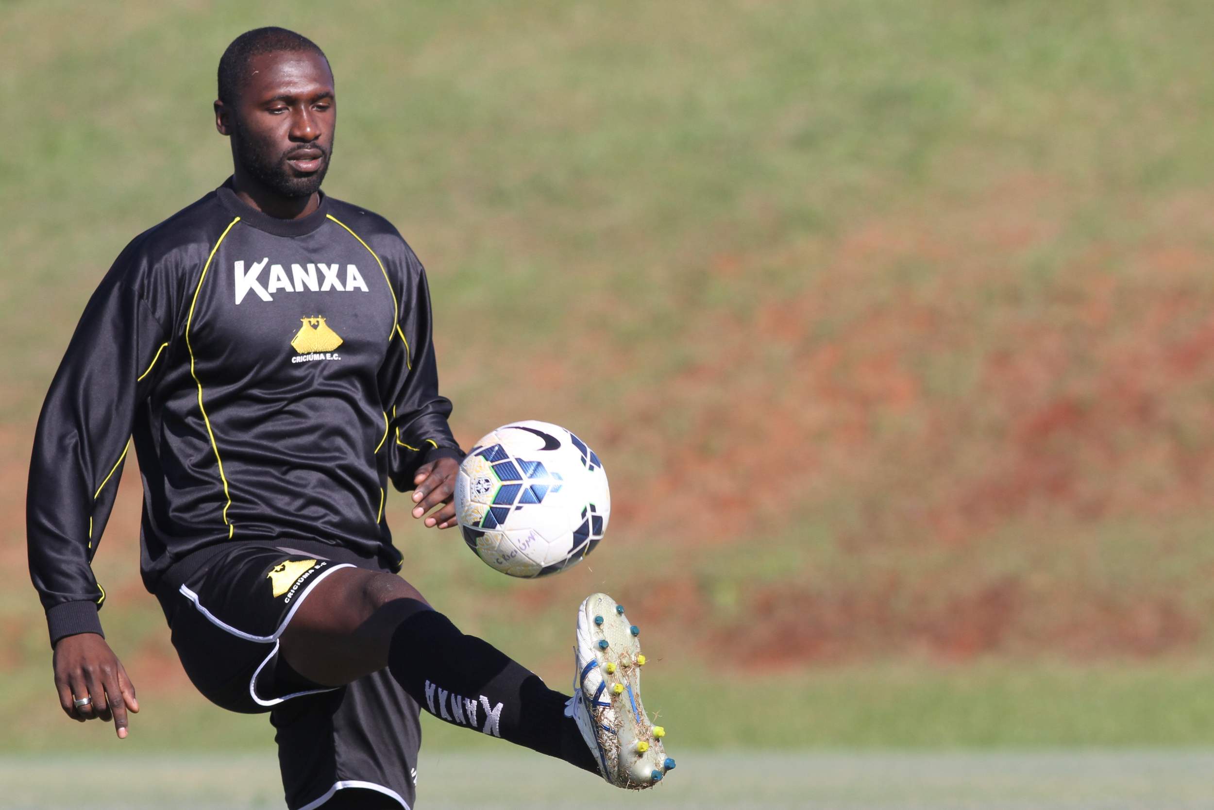 Rodrigo Souza espera jogo difícil