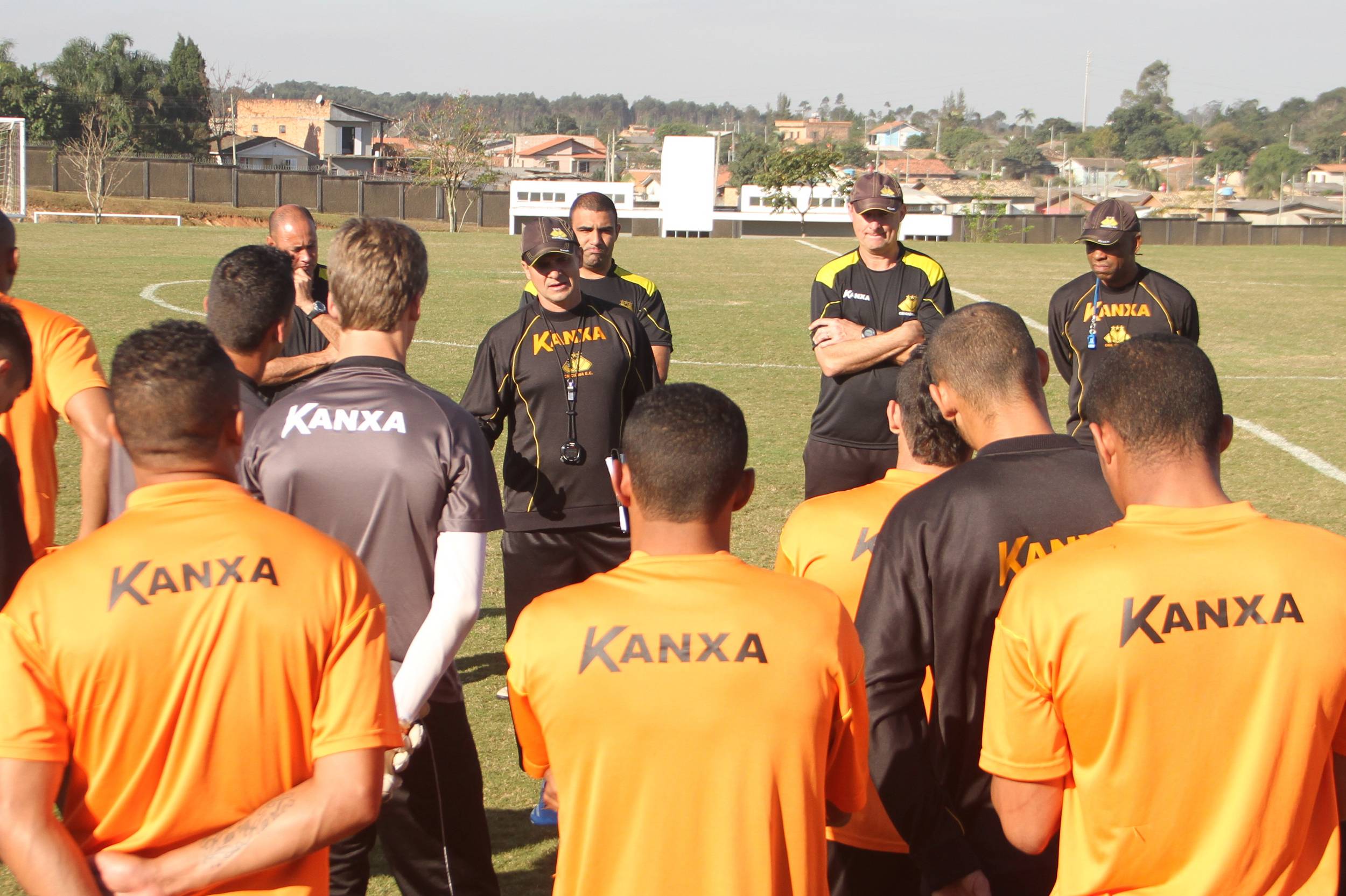Treino tático define ajustes no Criciúma