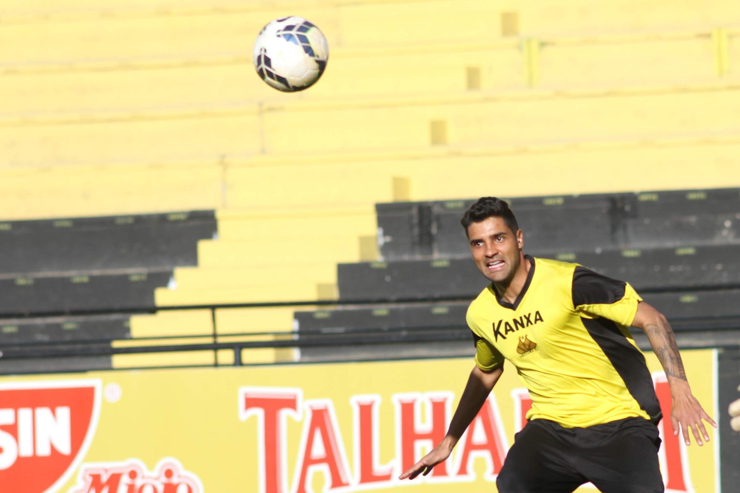 Giovanni feliz com a titularidade no Tigre