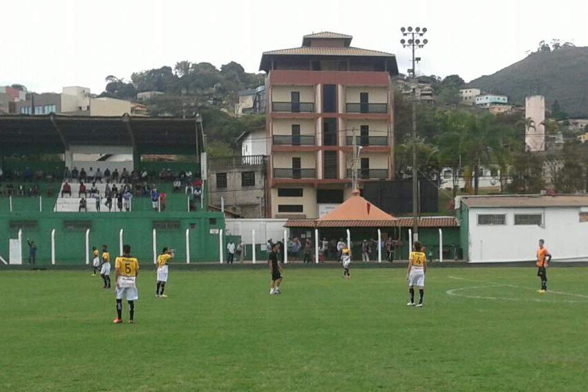 Tigre goleia na estreia da Taça BH
