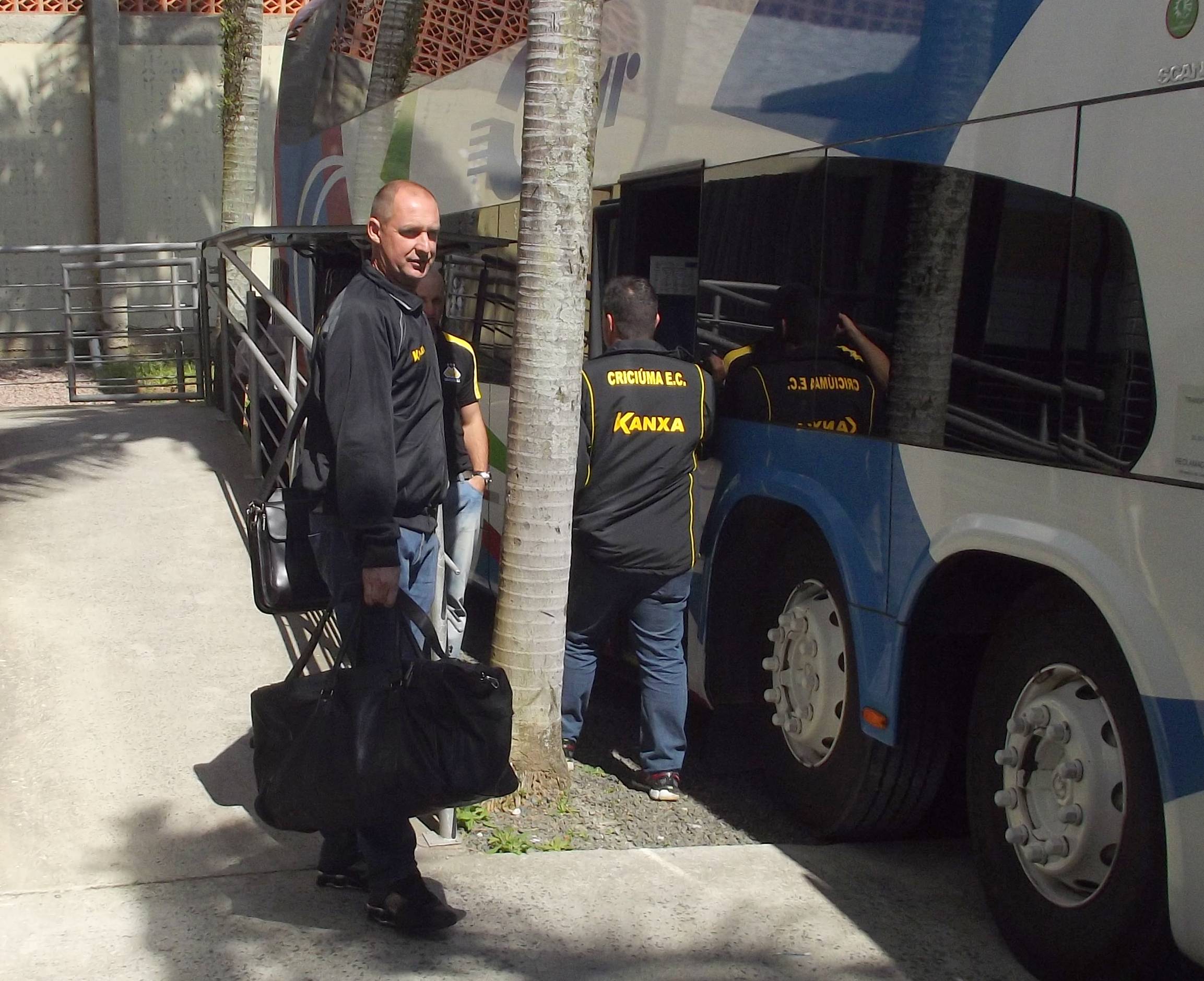 Criciúma embarca para o jogo contra o Sport
