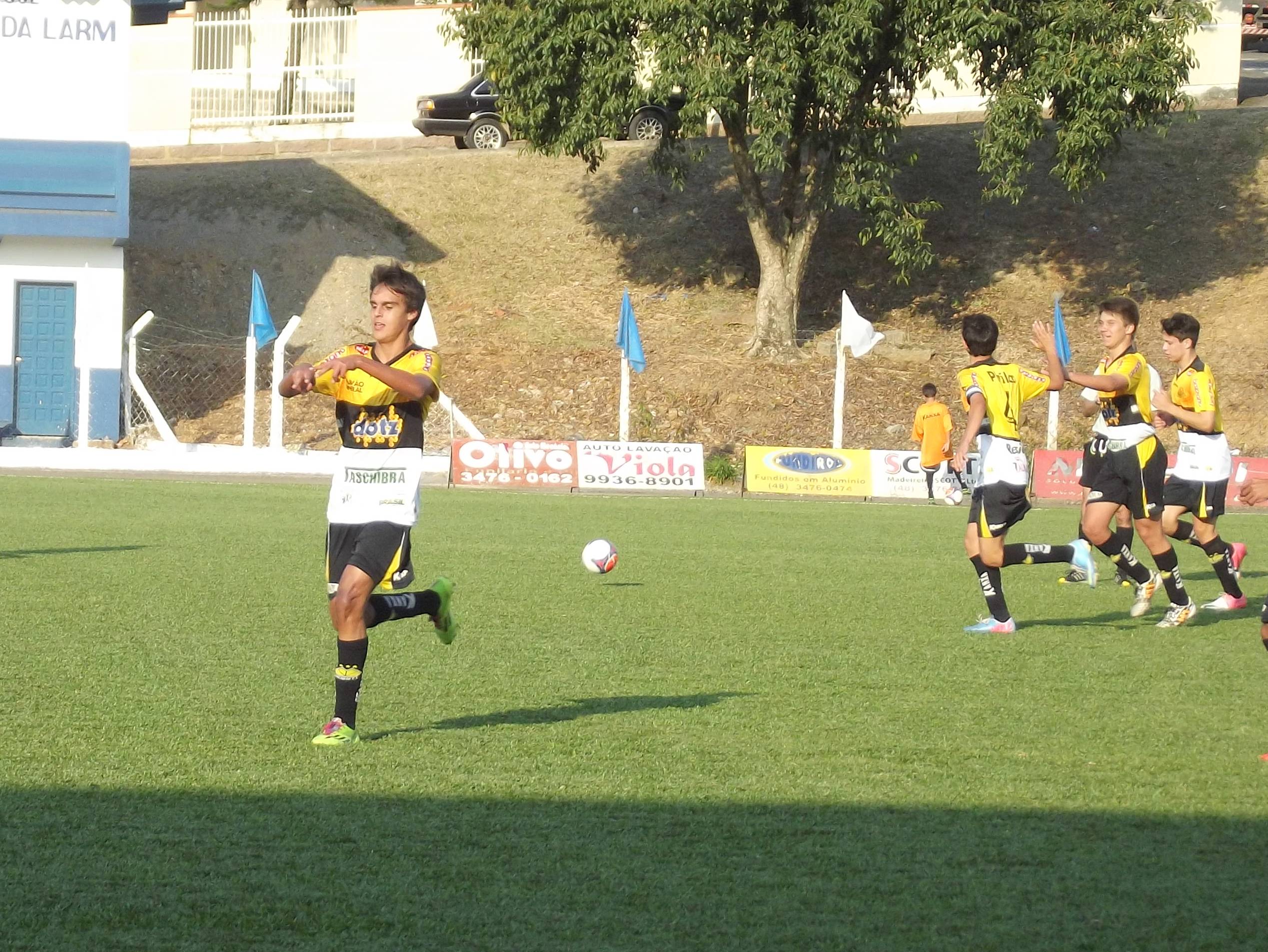 Infantil do Tigre goleia o Rui Barbosa 
