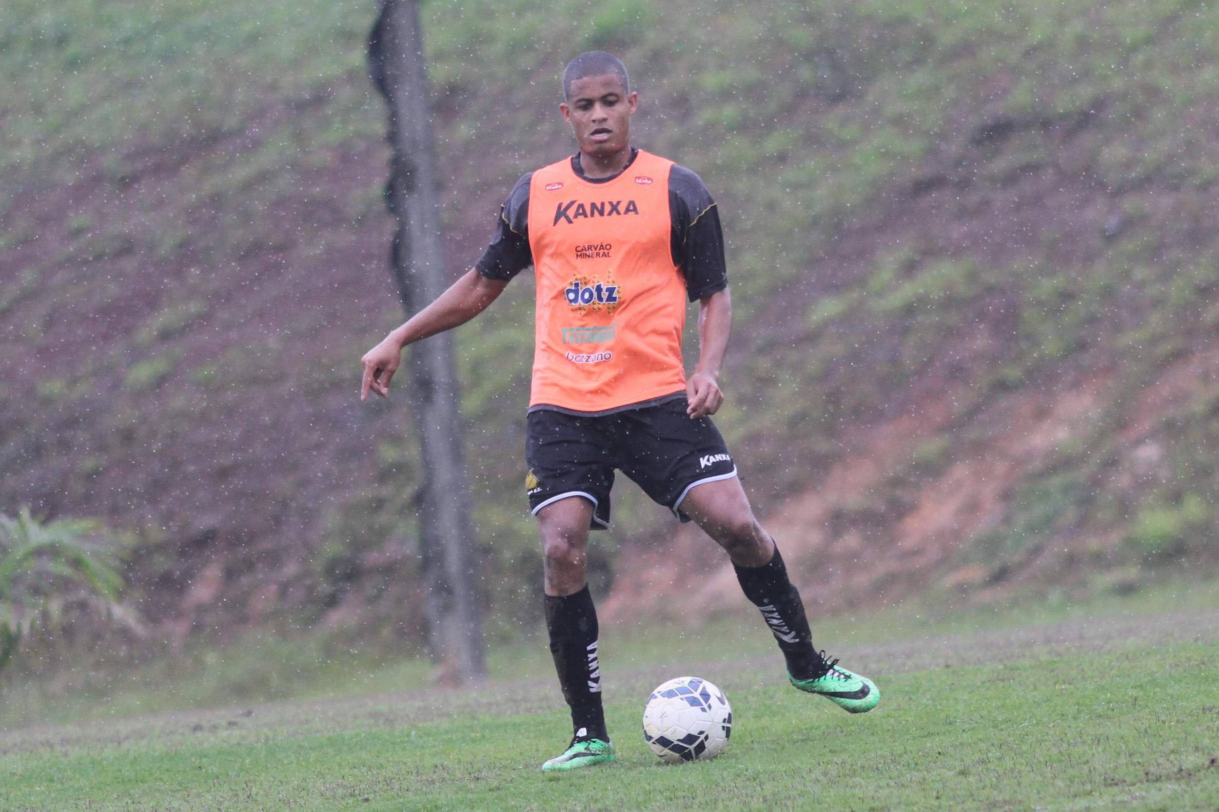 Joílson focado na sequência do Tigre