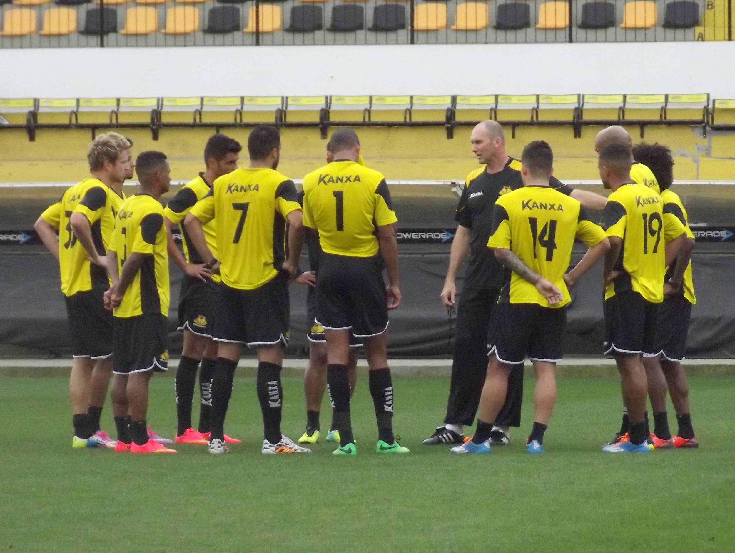 Tigre treina no Heriberto Hülse