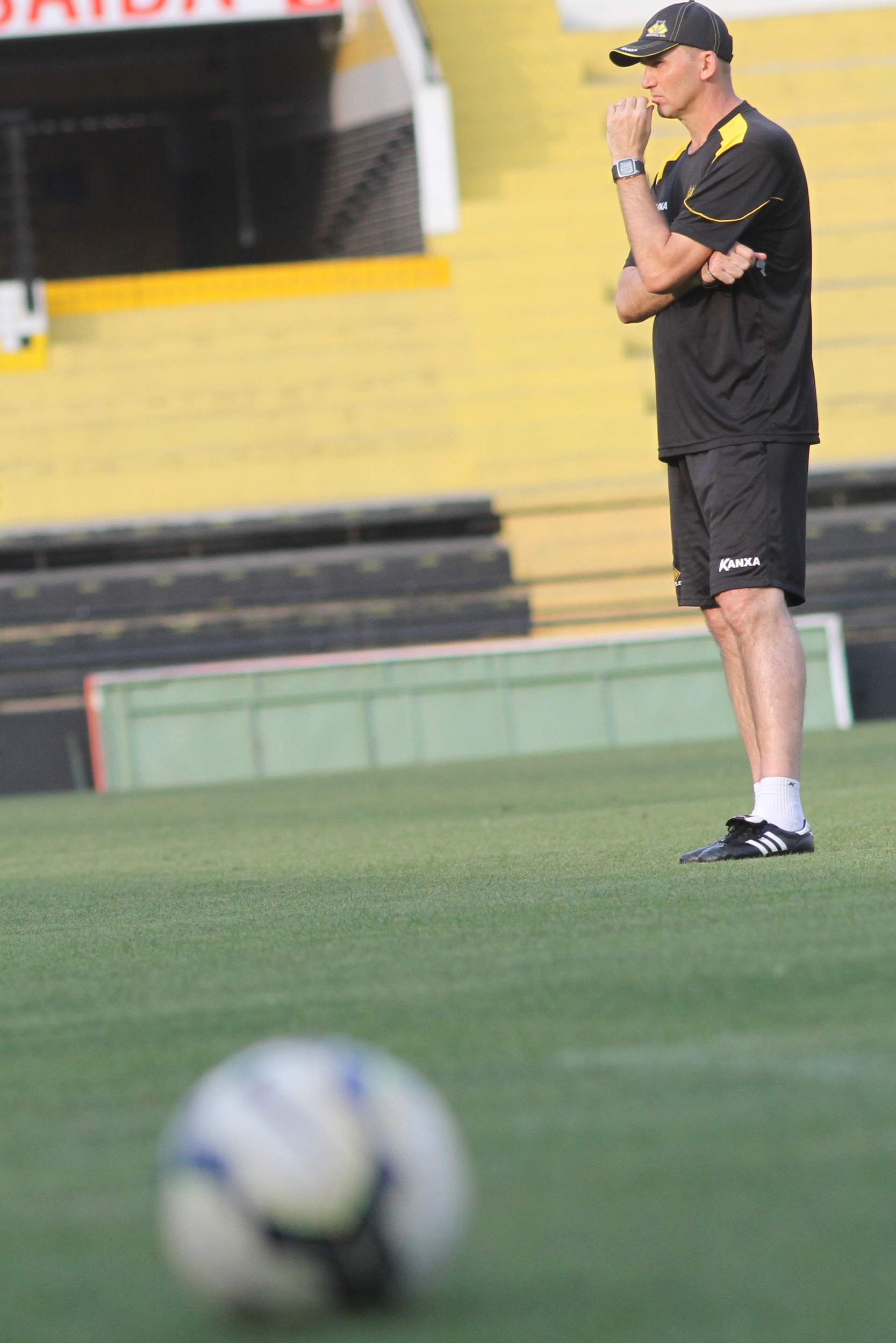 Criciúma recebe o Santos